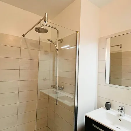 Moderne 3p A Calvi, Piscine, Parking, Proche Plage - Fr-1-63-366 * Calvi (Corsica)